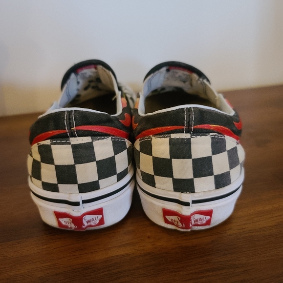Mickey mouse vans - Picture 5 of 5